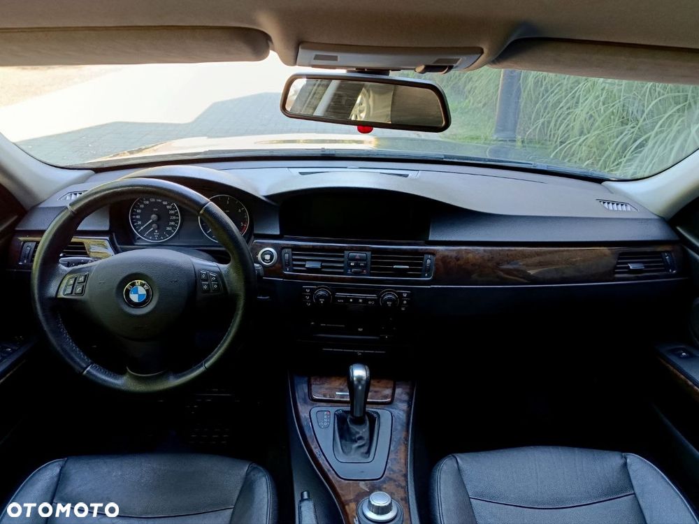 BMW Seria 3 330d DPF - 8