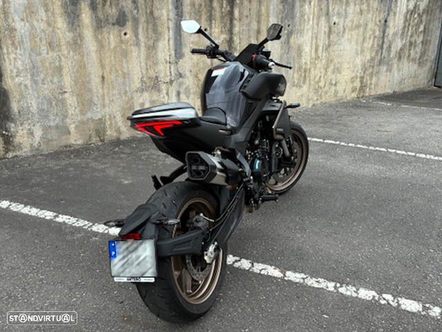 CF Moto 800NK - 4
