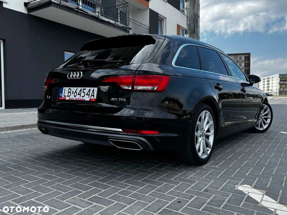 Audi A4 Avant 40 TDI S tronic S line - 2