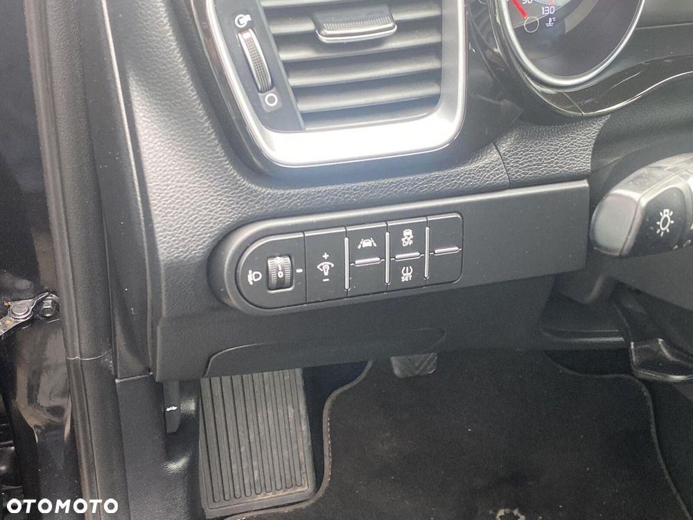 Kia Ceed - 10