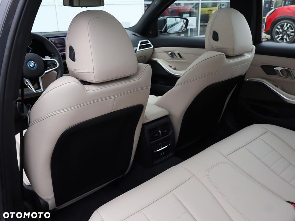 BMW Seria 3 - 17
