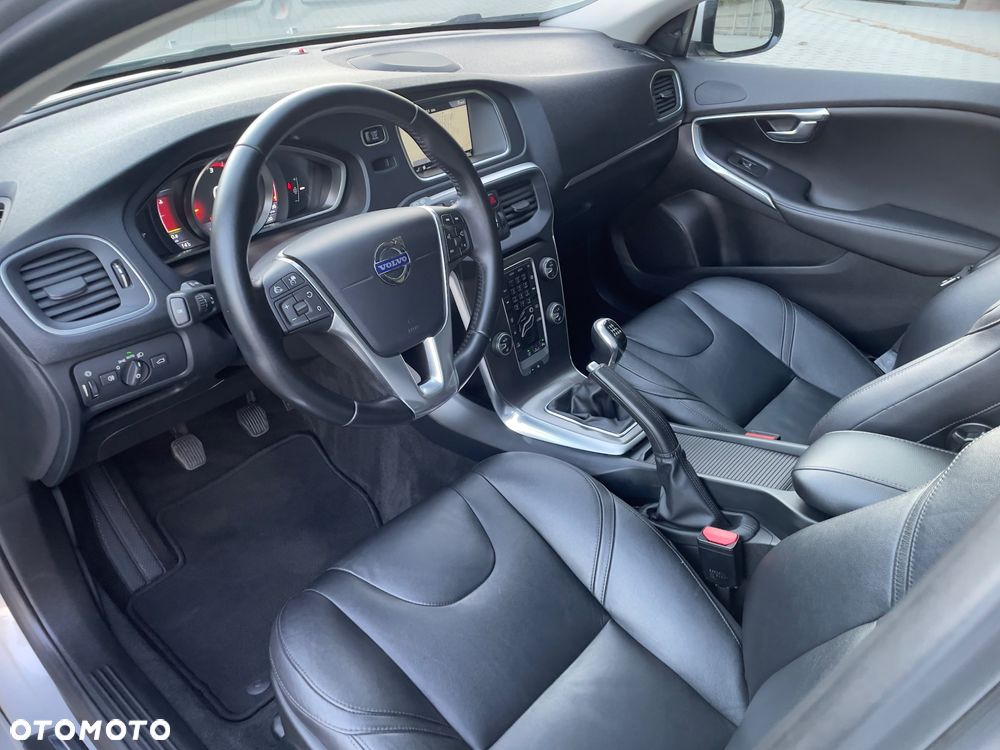 Volvo V40 D3 Summum - 7