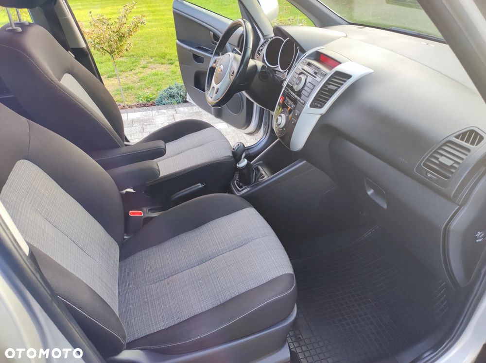 Kia Venga 1.6 L - 18