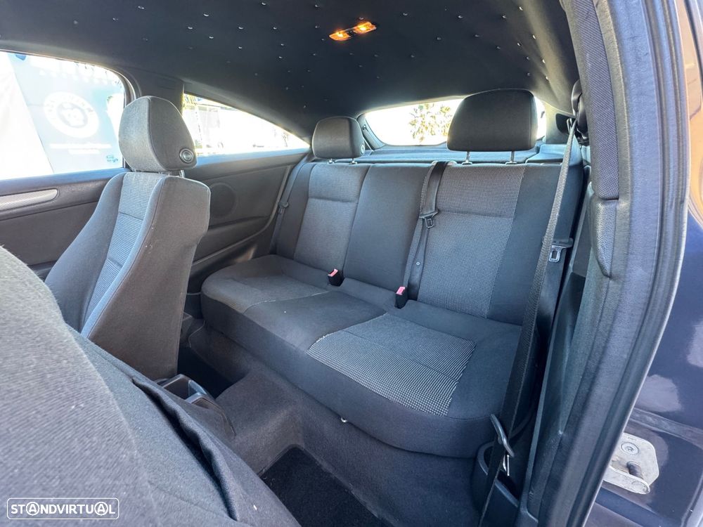Opel Astra GTC 1.3 CDTi - 20