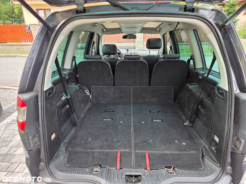 Ford Galaxy - 5