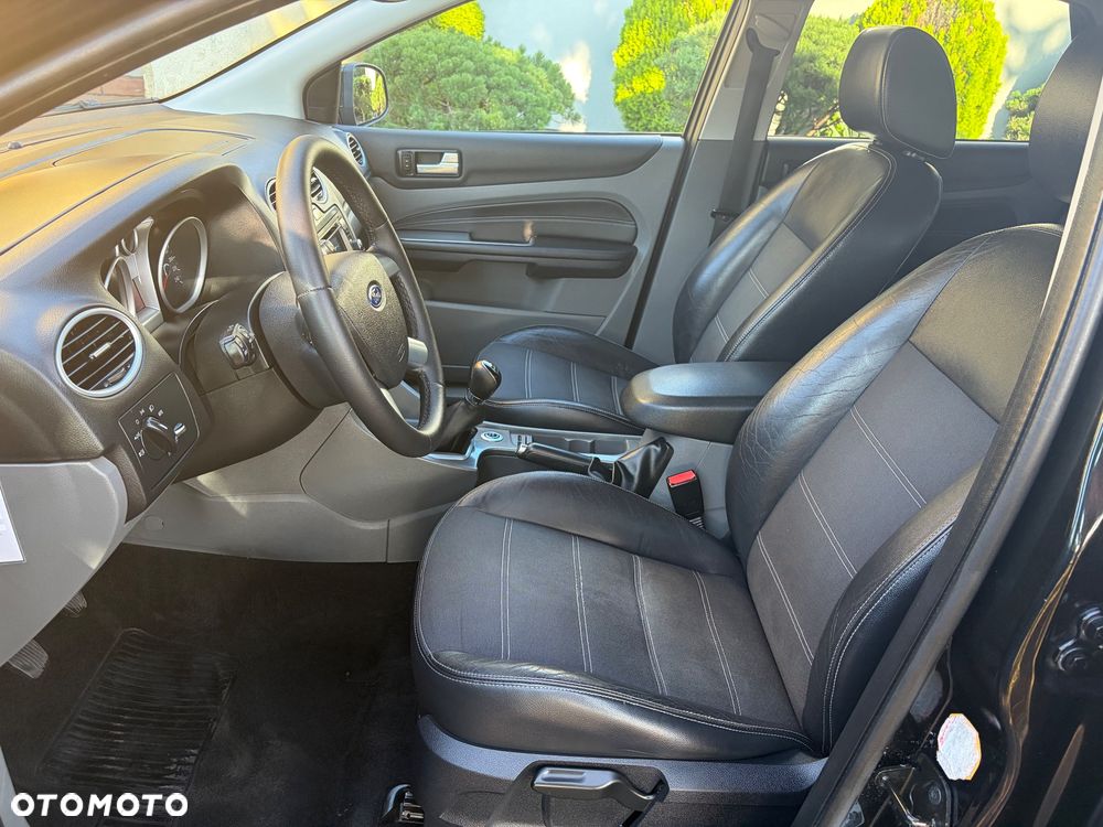 Ford Focus 1.8 Titanium - 26