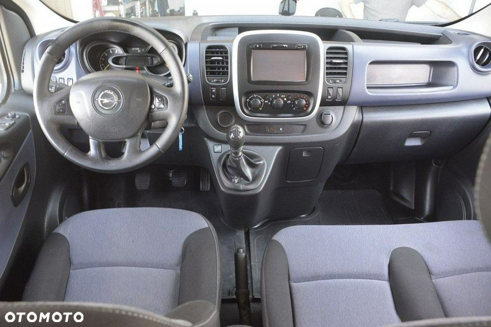 Opel Vivaro - 12