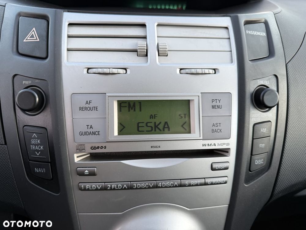 Toyota Yaris 1.3 VVT-i Sol - 27