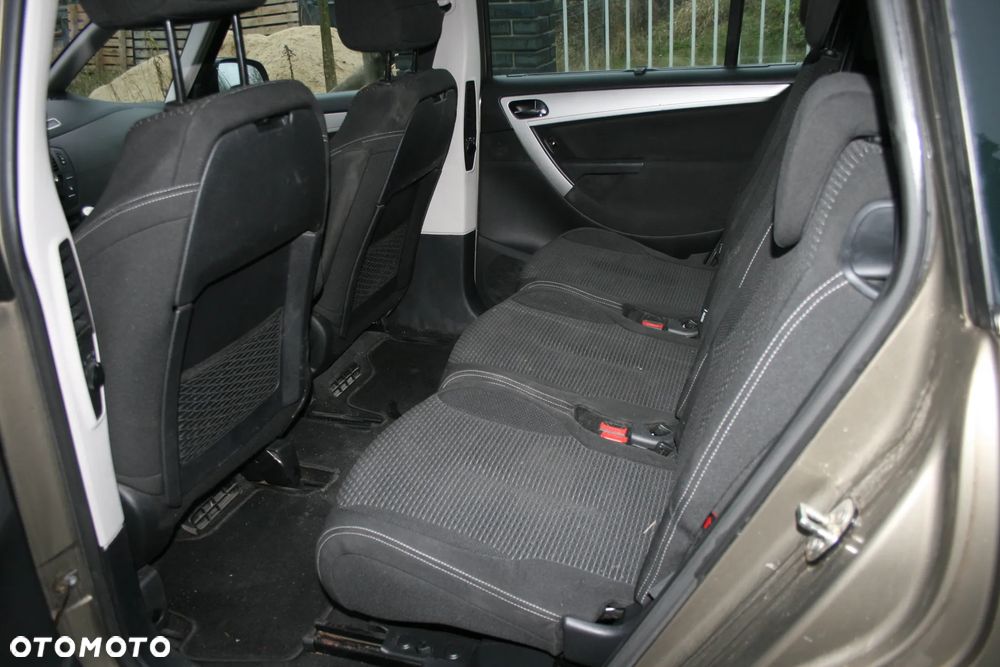 Citroën C4 Grand Picasso 2.0 HDi FAP EGS6 (7-Sitzer) Exclusive - 40