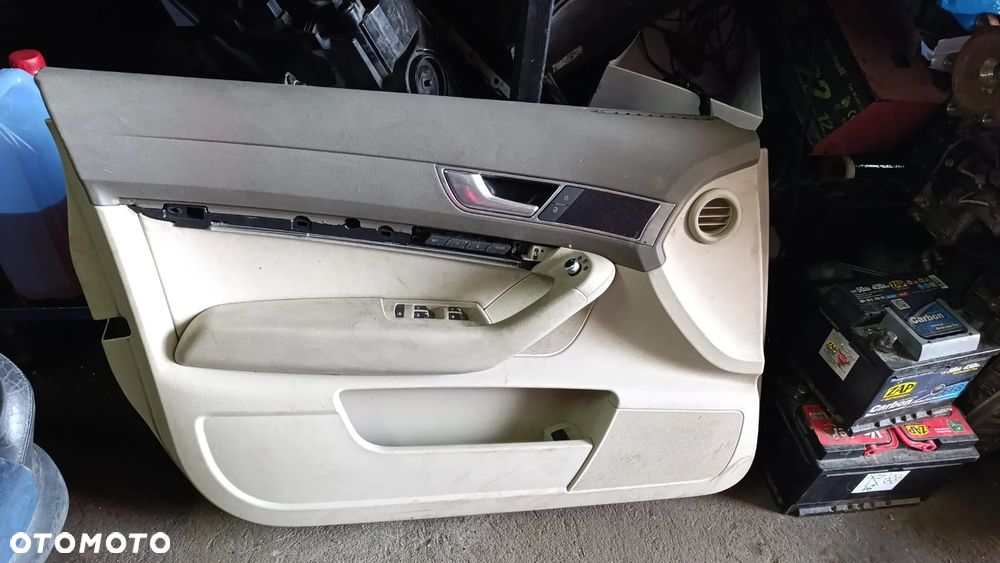 Skórzane fotele siedzenia wyposażenie Audi A6 4F Sedan Sportowe fotele Wyposażenie Skórzane fotele - 4
