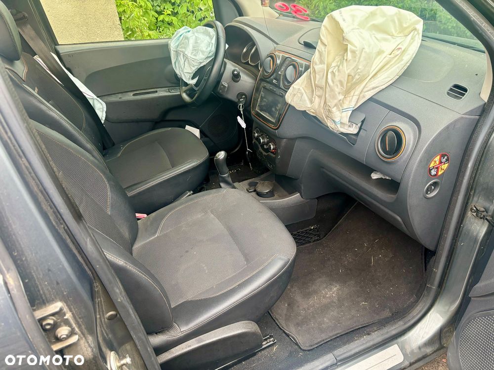 Dacia Lodgy TCe 115 Stepway - 3