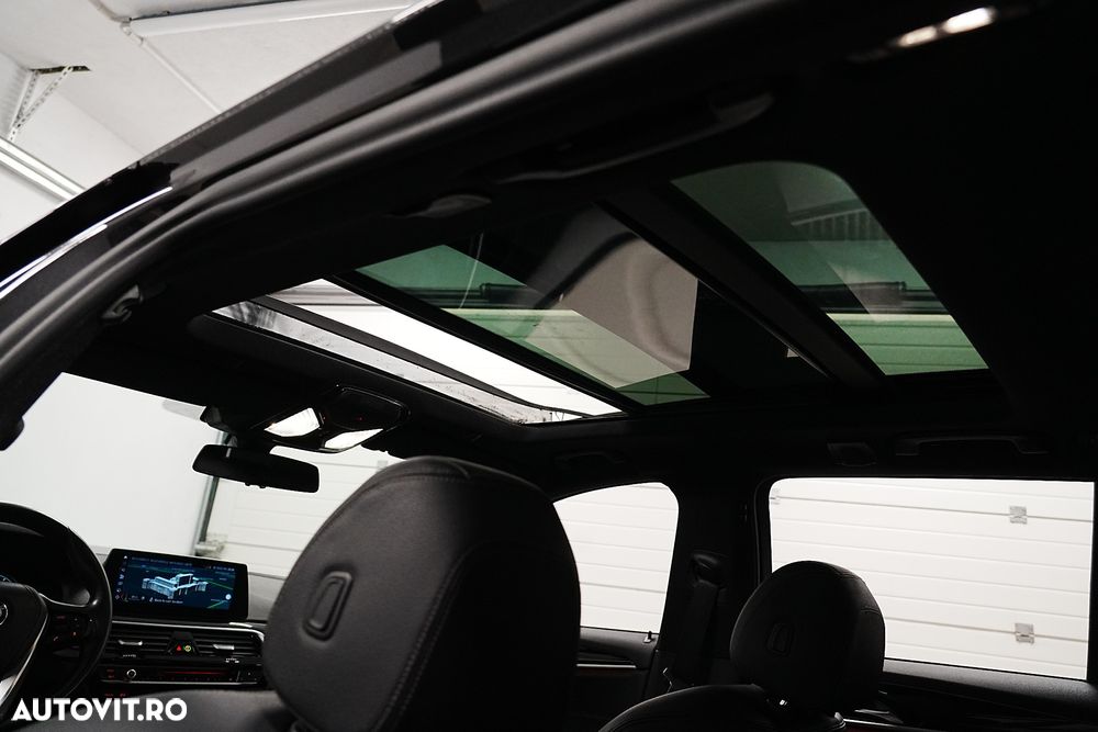 BMW Seria 5 520d Touring Aut. Sport Line - 9