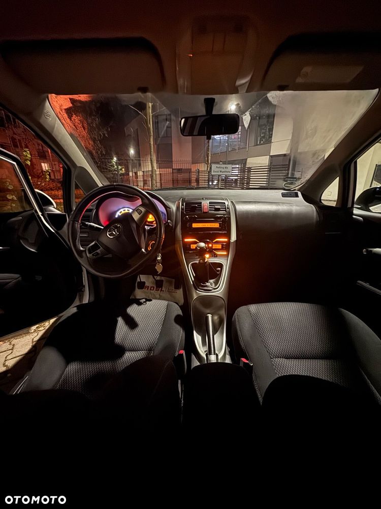 Toyota Auris 1.33 VVT-i Terra - 14