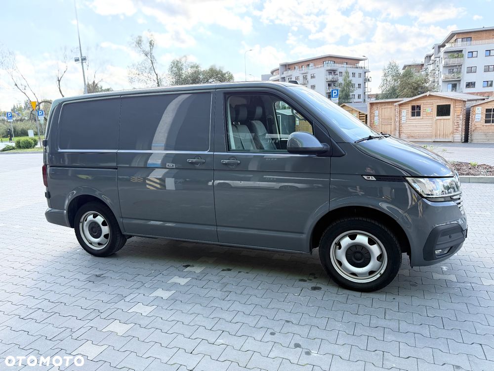 Volkswagen Transporter T6.1 150 km 29 tyś km automat hak - 15