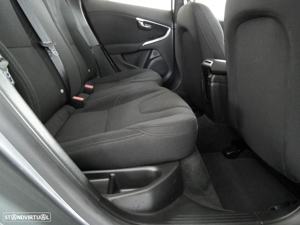 Volvo V40 1.6 D2 Momentum - 14