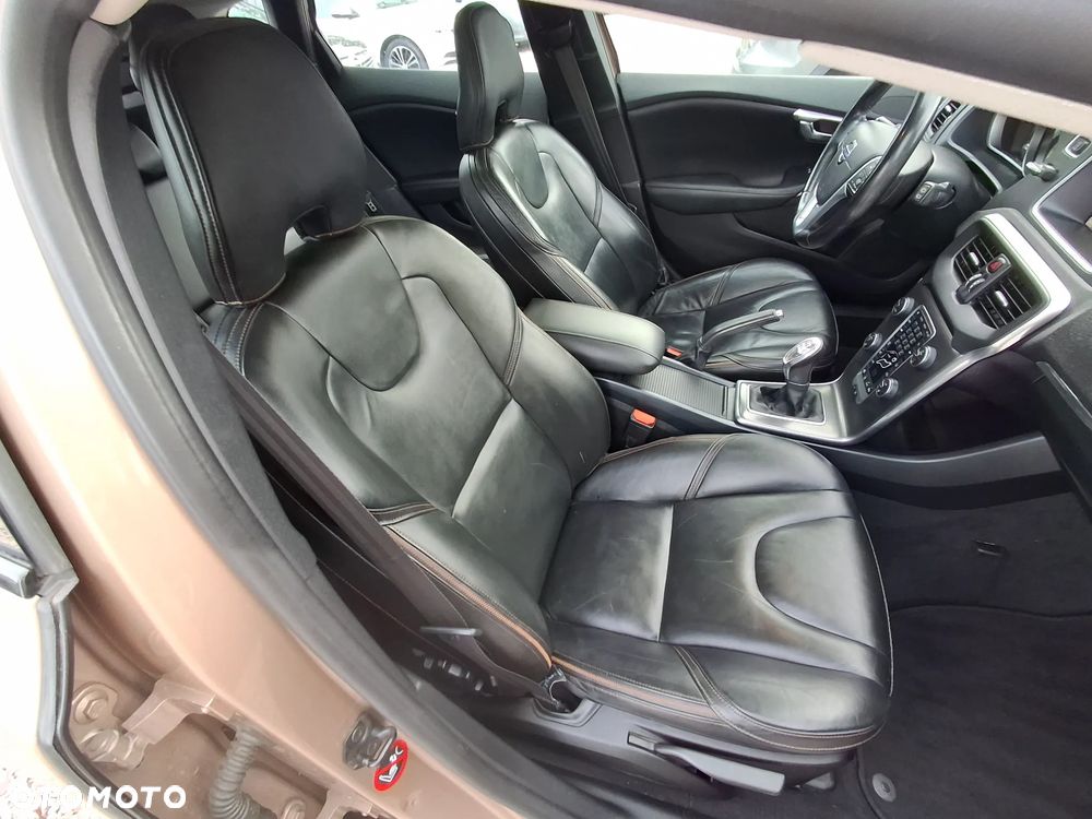 Volvo V40 Cross Country D3 Summum - 19