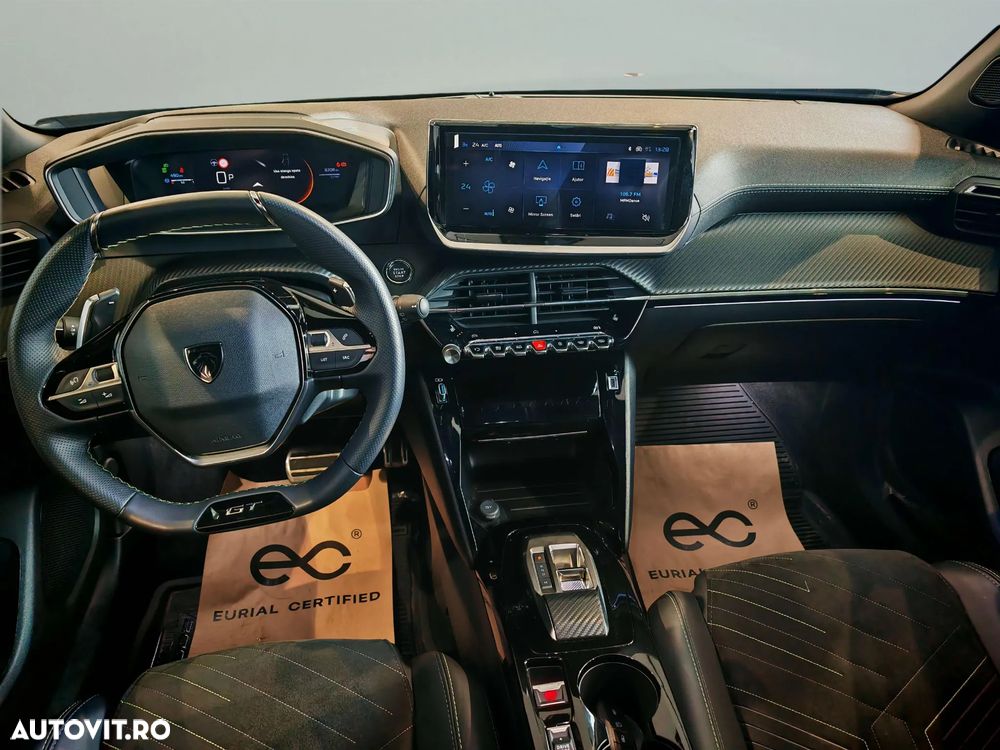 Peugeot 2008 1.2L e-DCS6 MHEV GT - 12