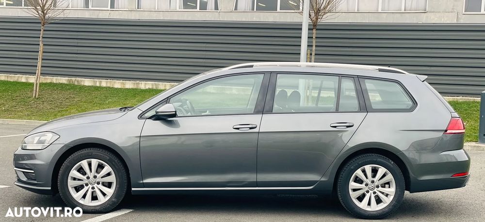 Volkswagen Golf 1.6 TDI SCR DSG Comfortline - 10