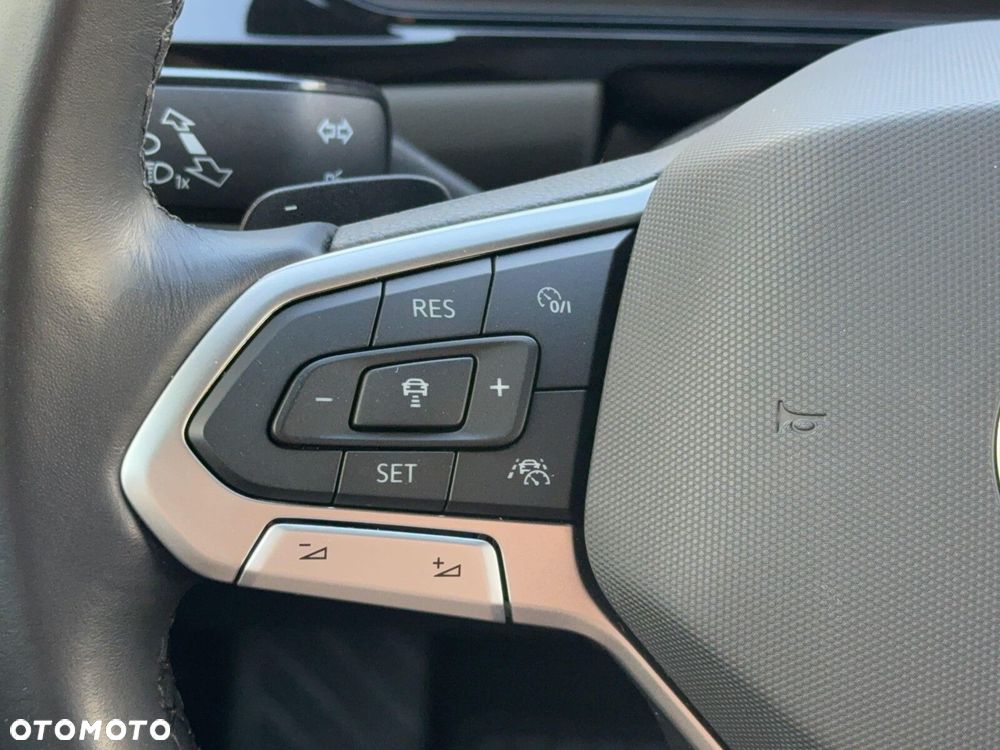 Volkswagen T-Roc - 19