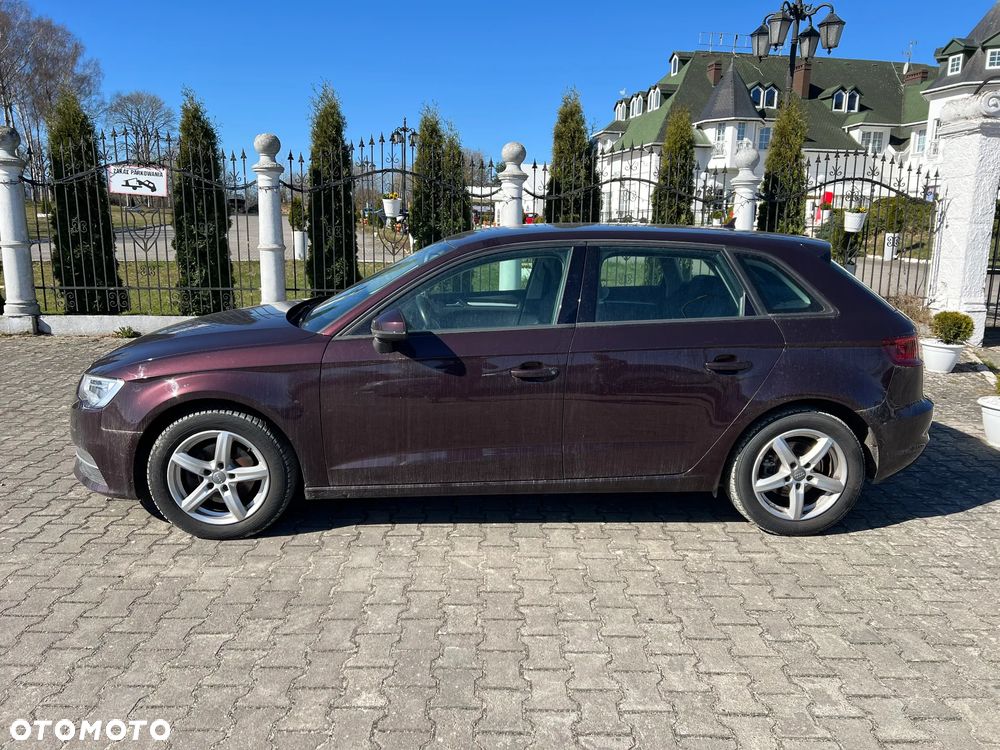 Audi A3 Sportback - 3