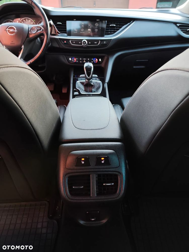 Opel Insignia - 21