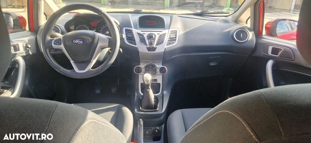 Ford Fiesta - 24