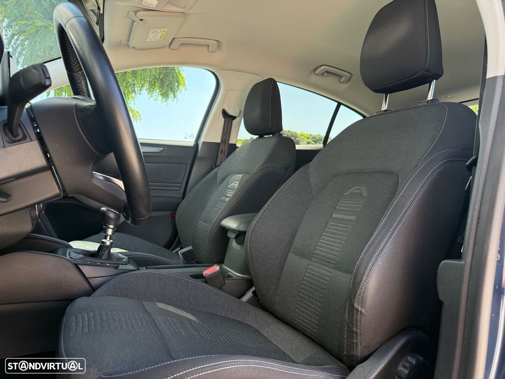Ford Focus 1.0 EcoBoost Active X - 13