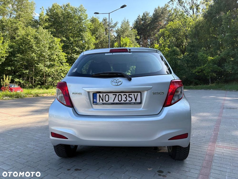 Toyota Yaris 1.33 Prestige - 6