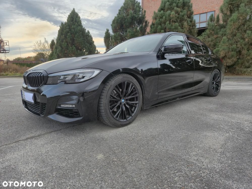 BMW Seria 3 318d M Sport - 9