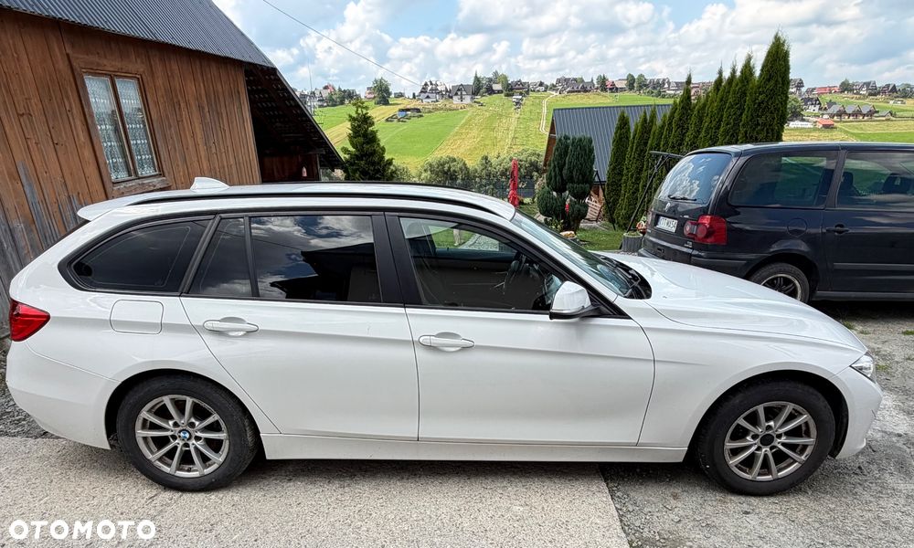 BMW Seria 3 320d xDrive - 5
