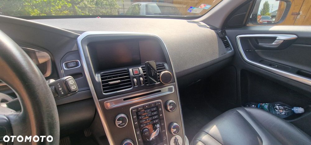 Volvo XC 60 D4 AWD Summum - 4