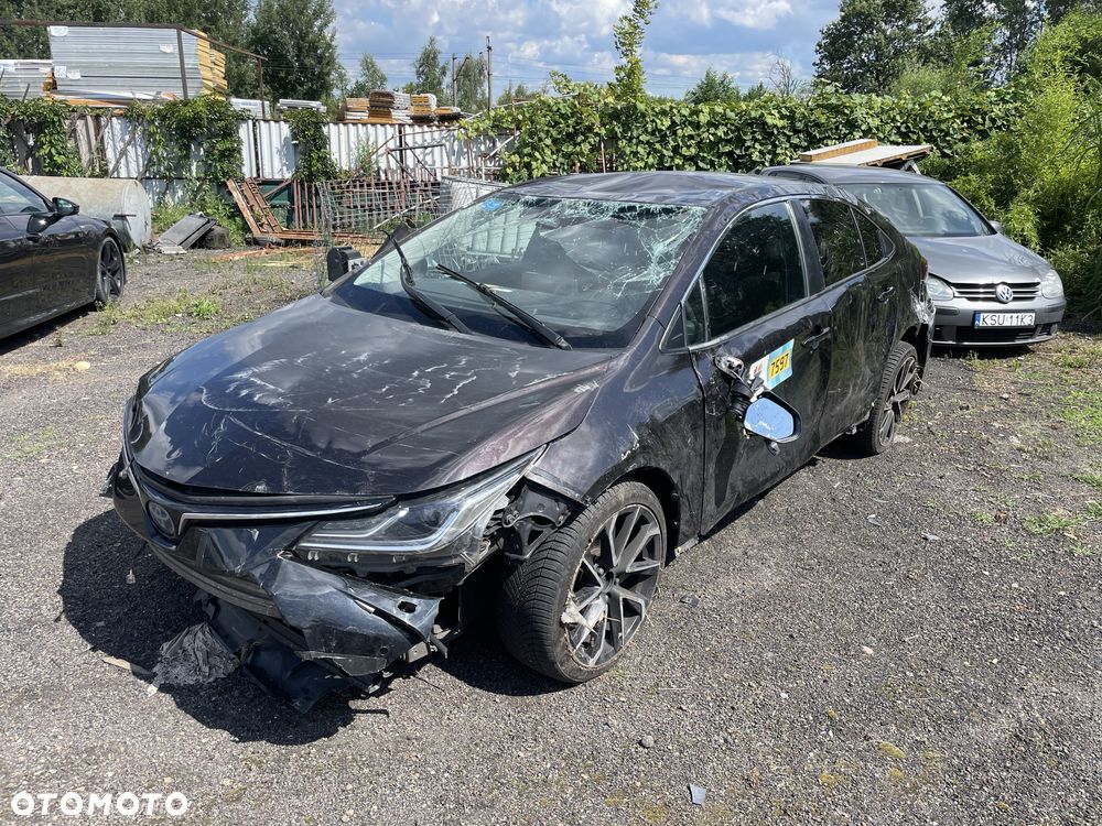 Toyota Corolla - 1