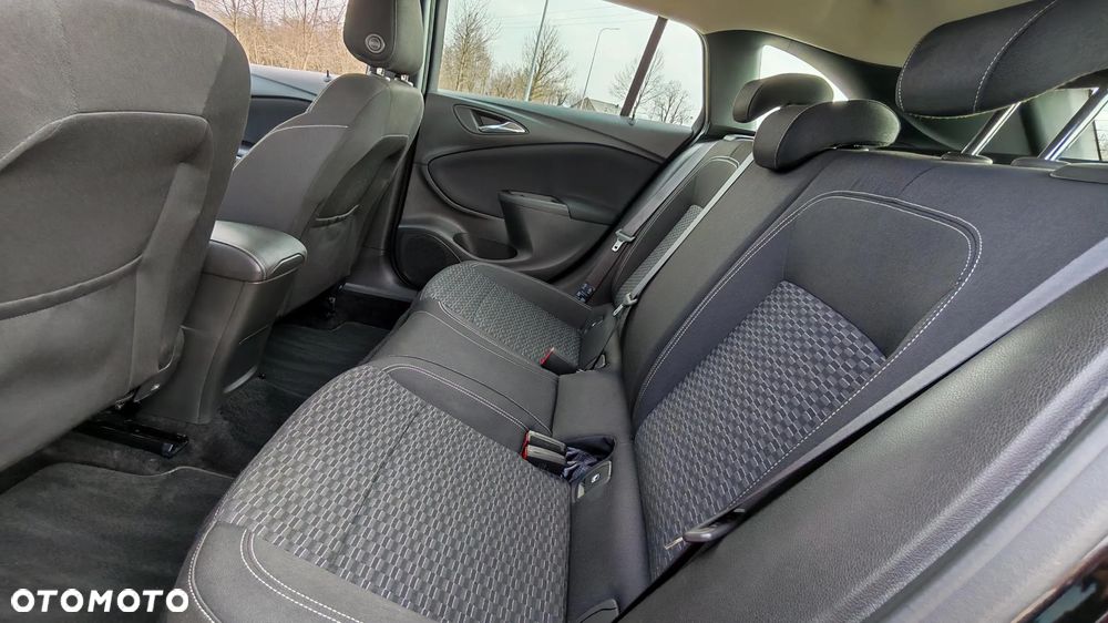 Opel Astra 1.4 Turbo Innovation - 26