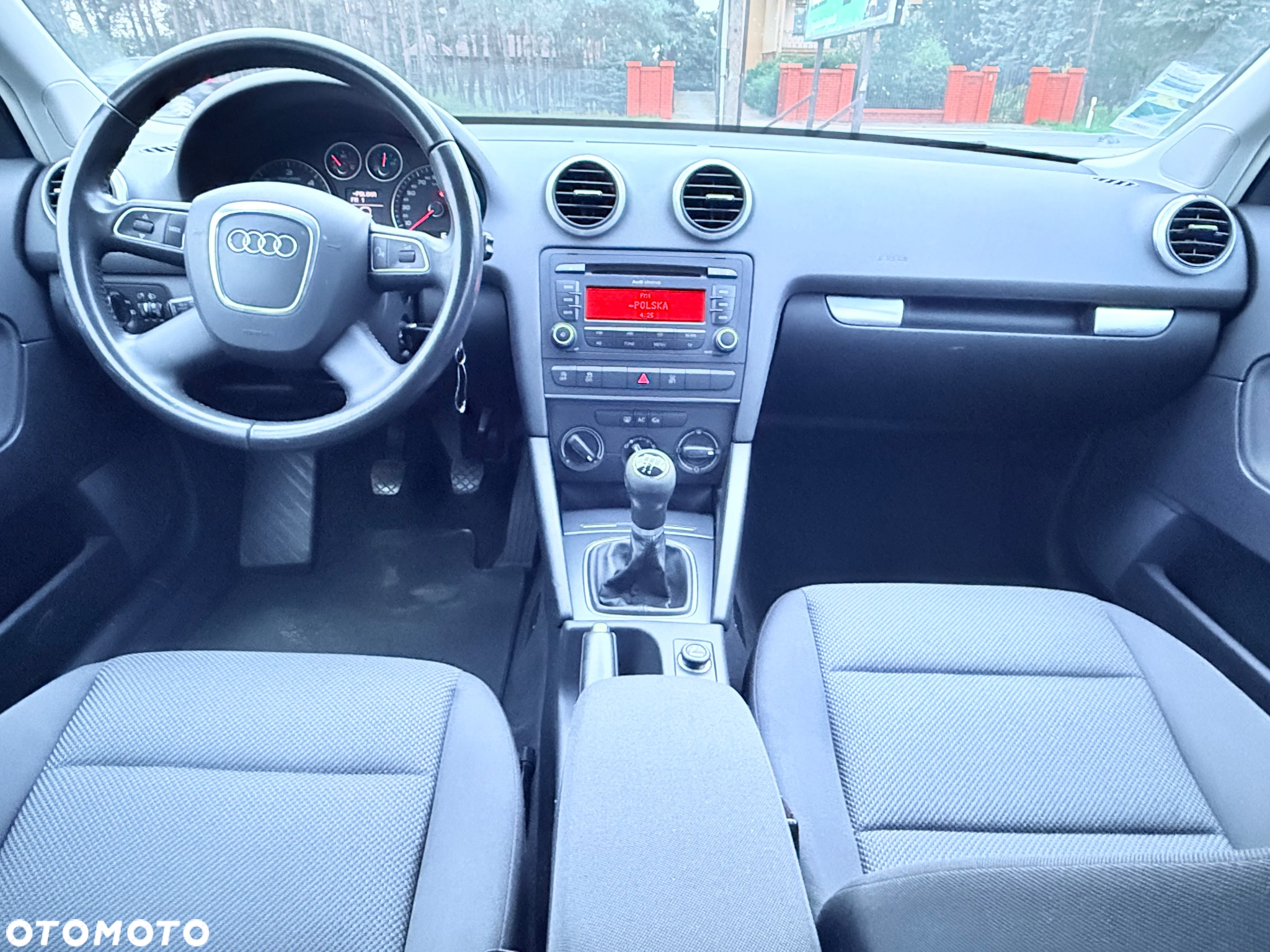 Audi A3 1.6 TDI Attraction - 8