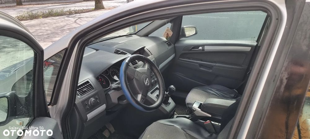 Opel Zafira 1.9 CDTI Cosmo - 3