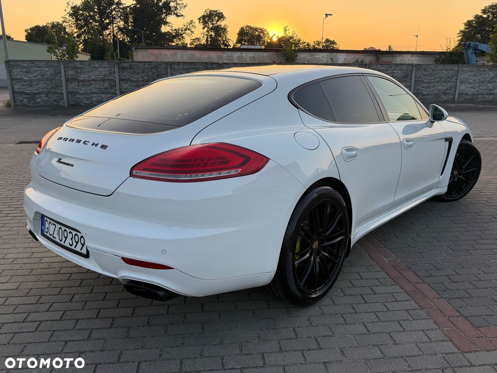 Porsche Panamera 4 Edition - 15