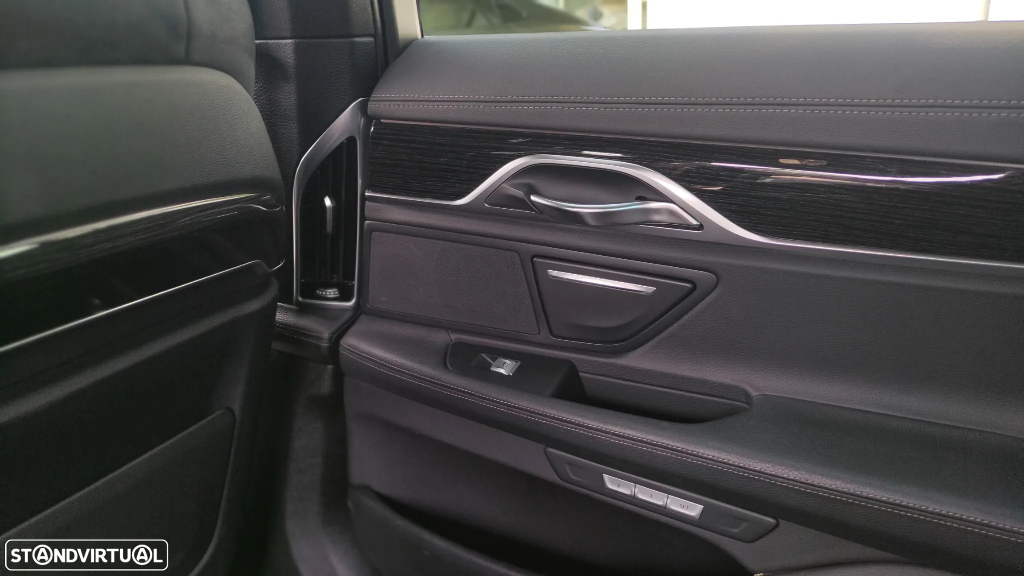 BMW 730 d Pack M - 31