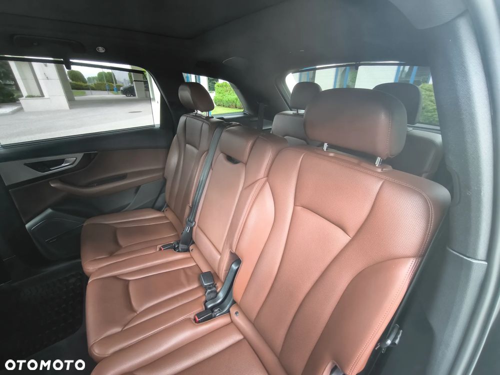 Audi Q7 - 30