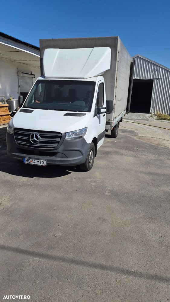 Mercedes-Benz Sprinter - 2