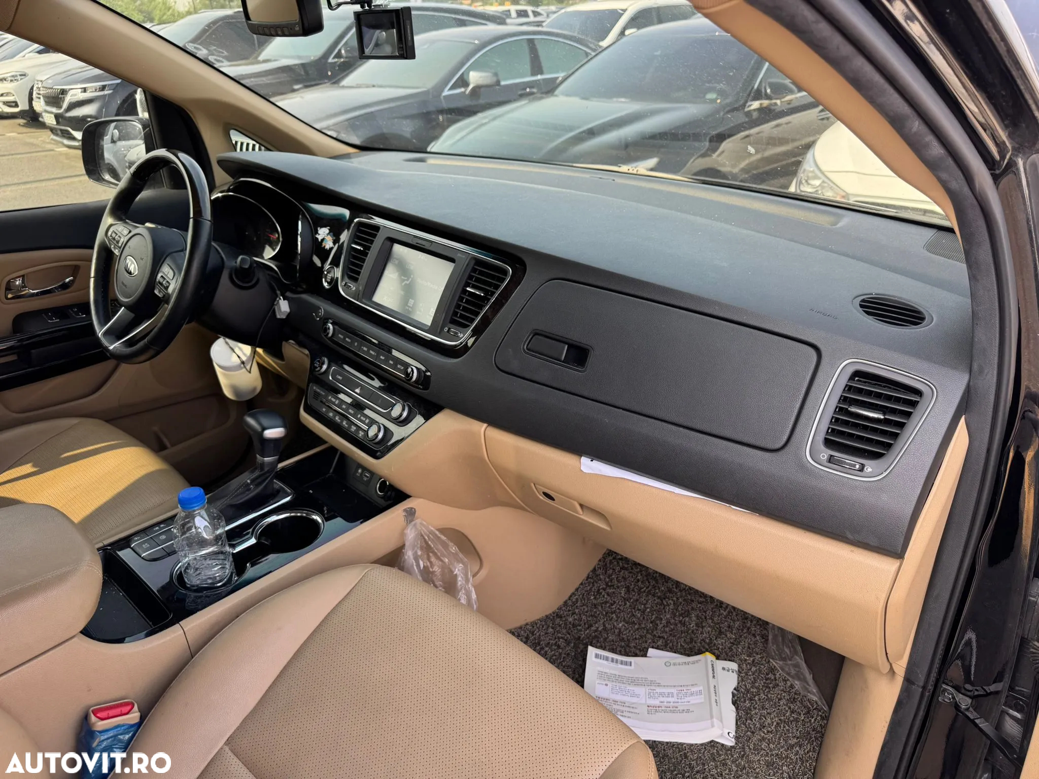 Kia Carnival - 9