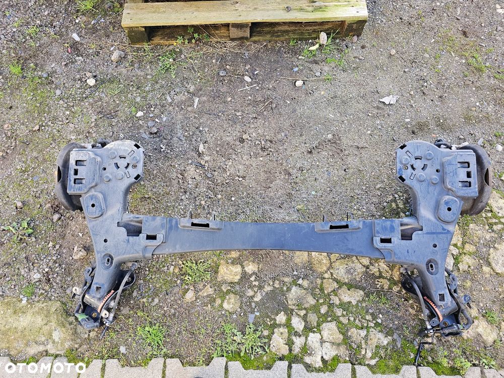 Peugeot 208 ll oś belka tył - 2