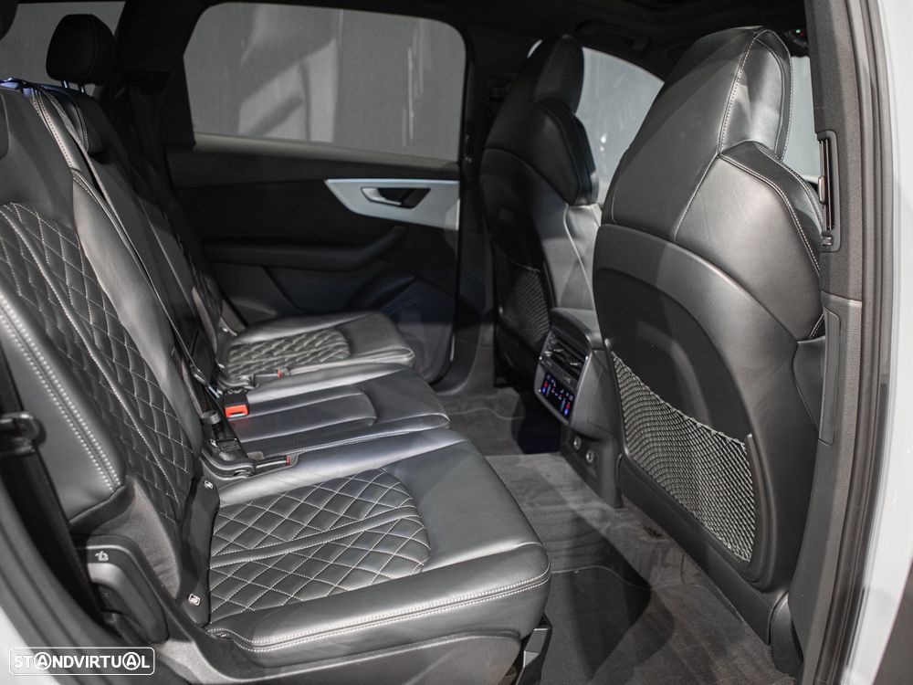 Audi SQ7 4.0 TDI quattro tiptronic - 24