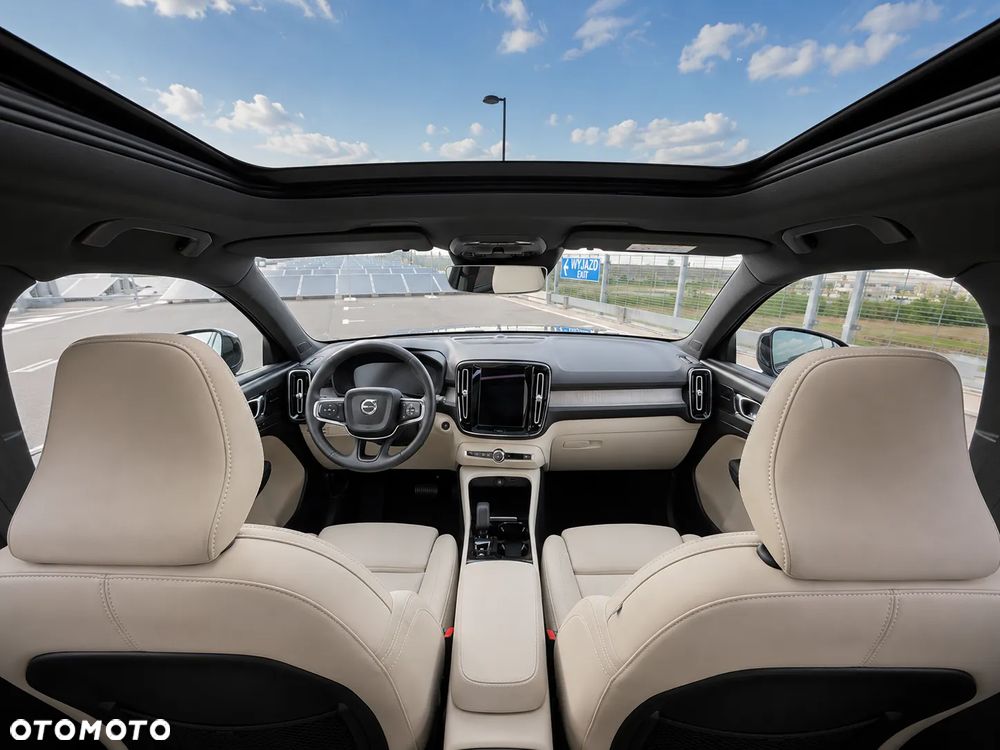 Volvo XC 40 B3 Plus Bright - 25