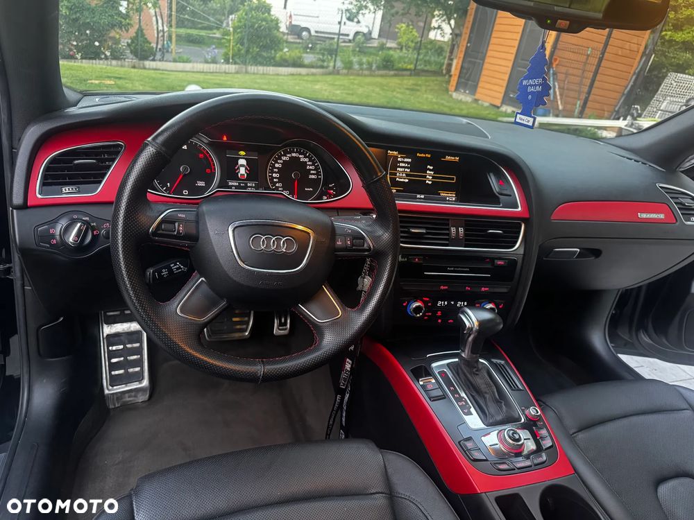 Audi A4 Limousine - 12
