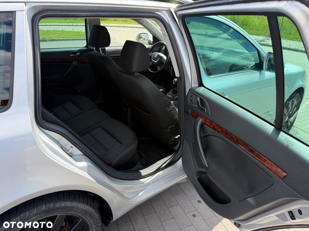 Skoda Octavia 2.0 TDI Elegance - 25