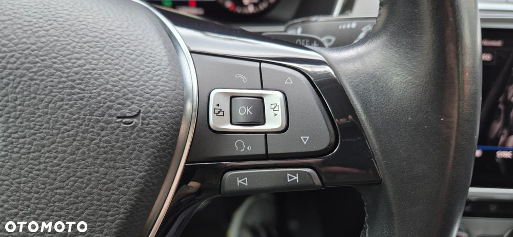 Volkswagen Passat - 15