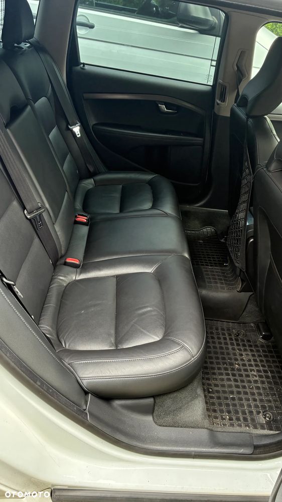 Volvo V70 D4 Drive-E Momentum - 16