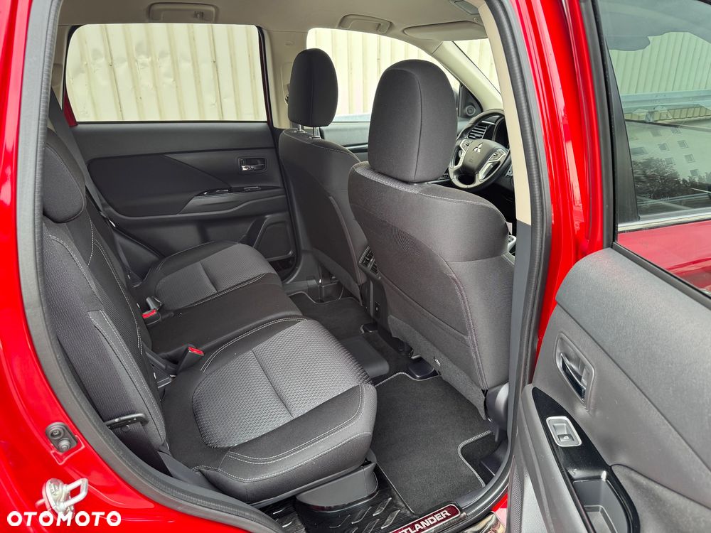 Mitsubishi Outlander - 17
