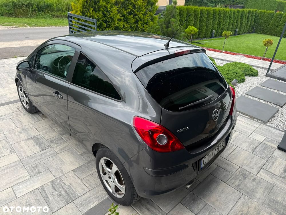 Opel Corsa 1.2 16V Cosmo - 10