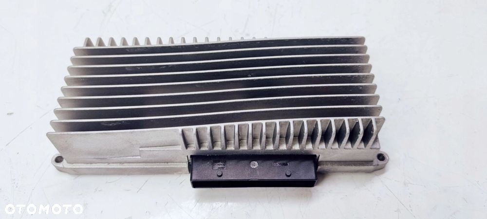 WZMACNIACZ RADIA AUDIO AUDI A4 B8 A5 Q5 8R0035223F - 1